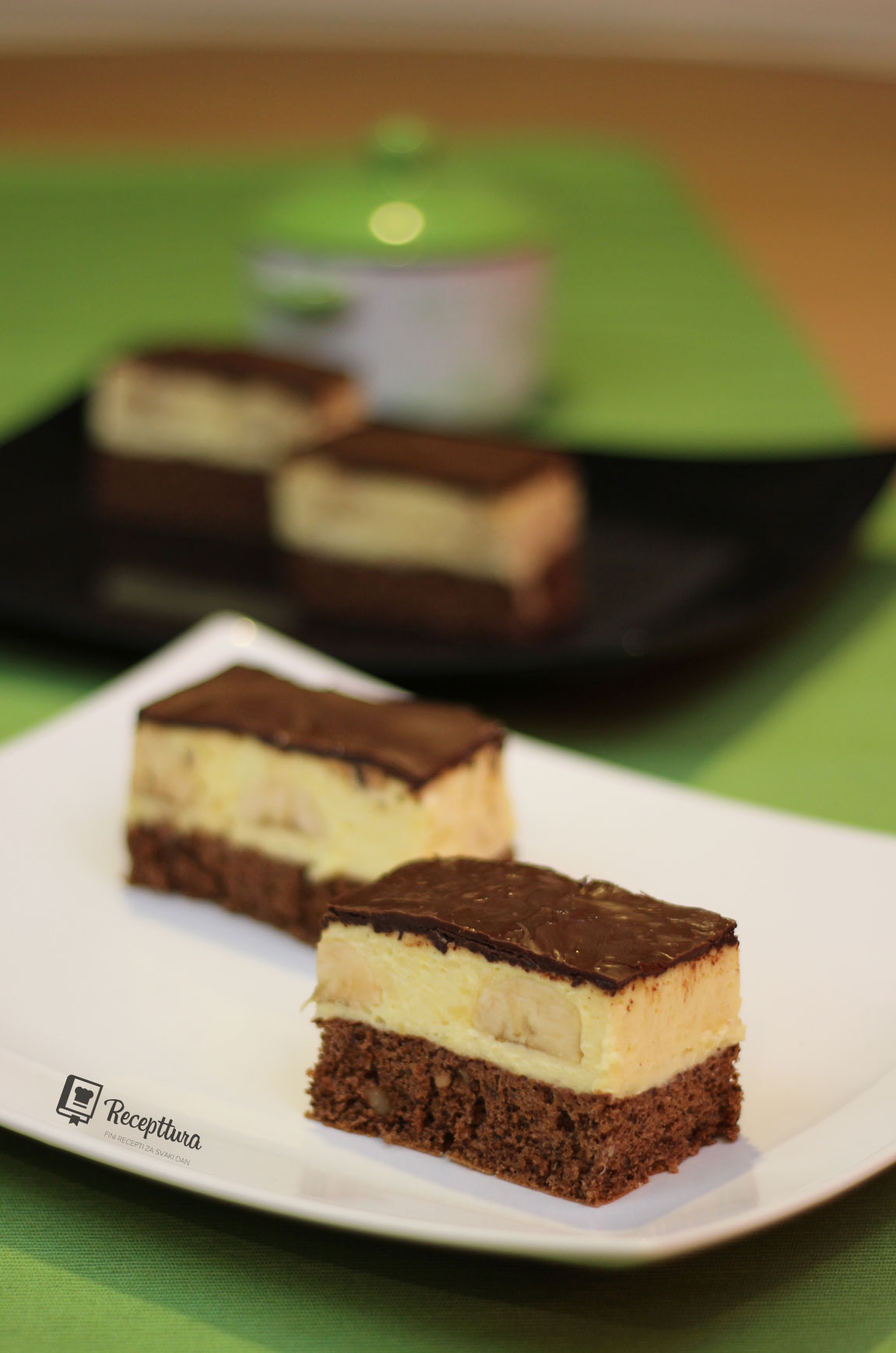 Banana kocke kolač su kao stvoren za uživanje.