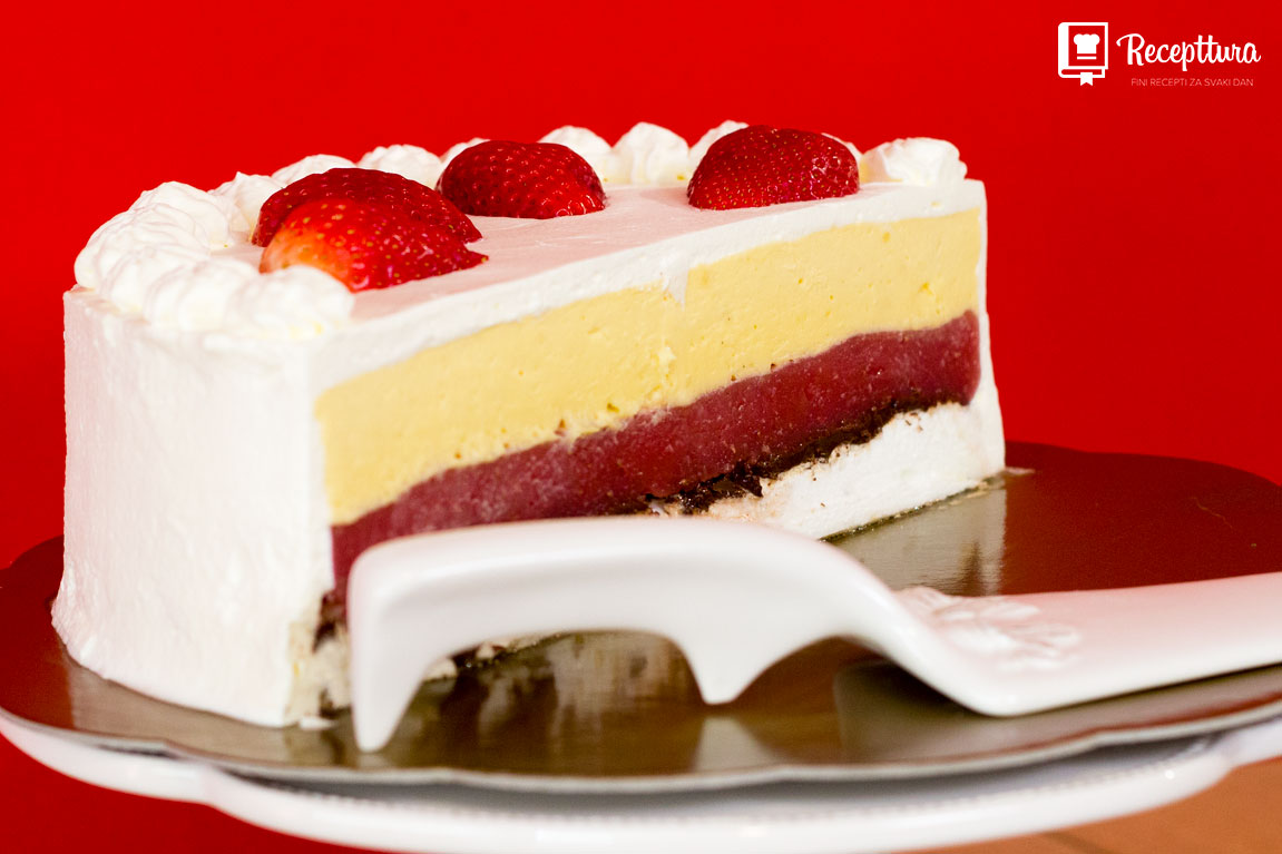 Odlična Kapri torta jagodama, vanilijom i čokoladom