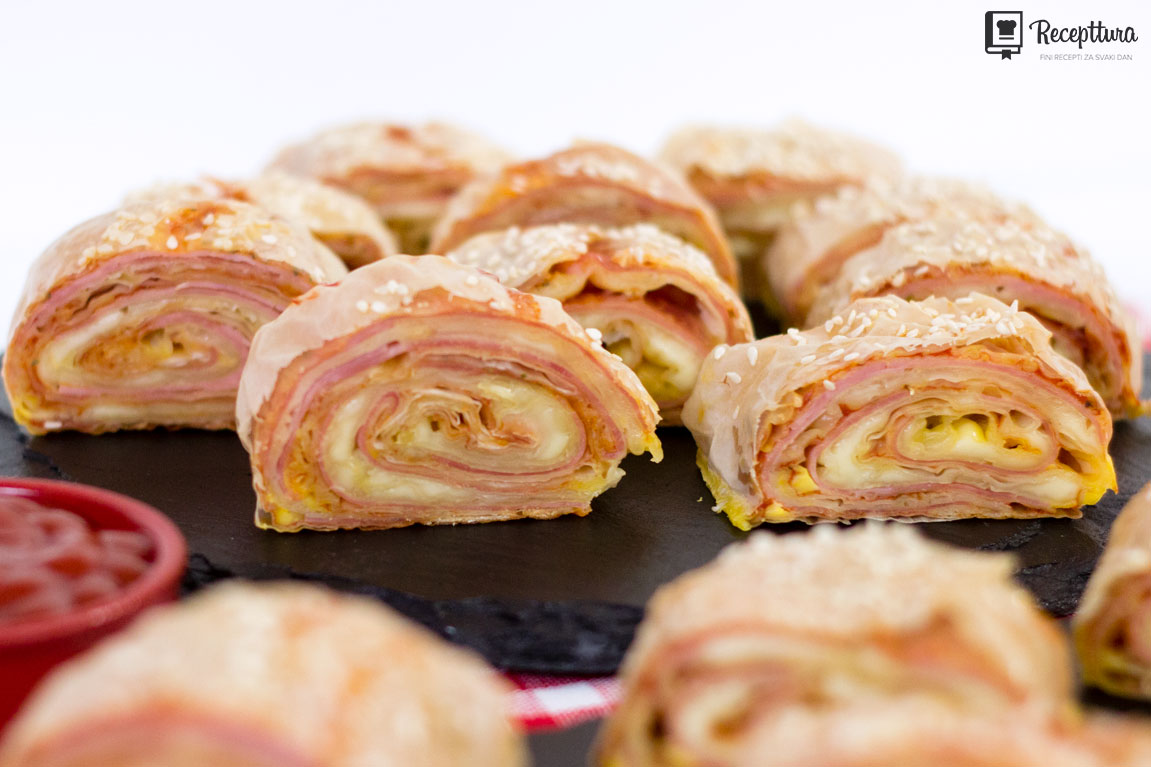Pizza rolat od gotovih kora recept koji svi obožavaju