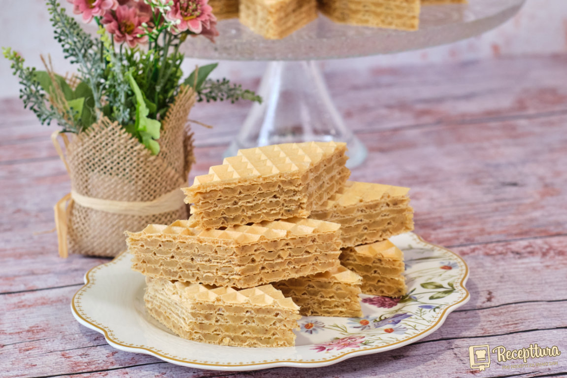 Karamel oblatne s mlijekom i orasima